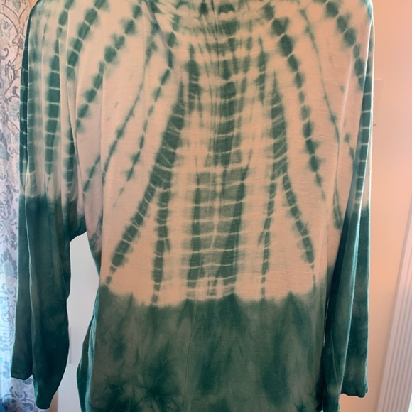 New Directions teal tie dyed gorgeous top-size small - Picture 6 of 7
